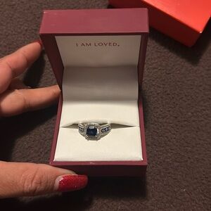Blue sapphire ring